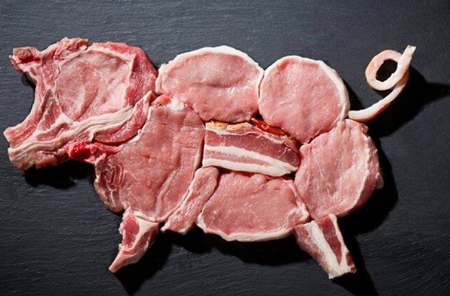 Антибиотики в свинине: откуда они берутся?